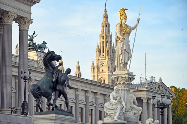 Άγαλμα Παλλάς Αθηνά Αυστριακό Κοινοβούλιο Στη Βιέννη Εικόνα Αρχείου