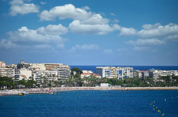 Pláž Cannes Francie Cityscape Letní Sezóna — Stock fotografie