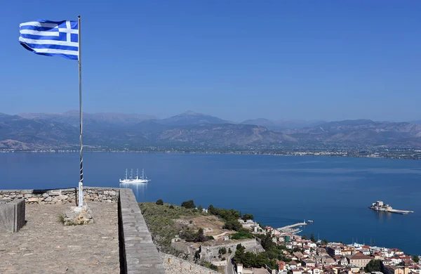 Bandera Griega Fortaleza Palamidi Nafplio Peloponeso Grecia —  Fotos de Stock