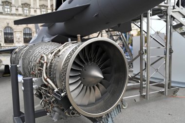 Askeri savaş uçağı motoru teknolojisi