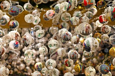 Güzel, parlak Noel süslemeleri tatil sezonu 