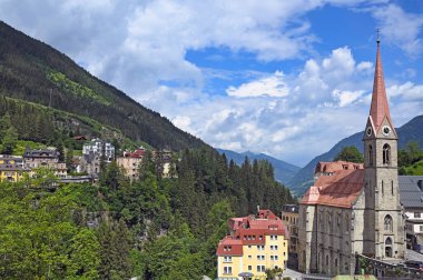 Kötü Gastein ve dağlar Avusturya manzarası