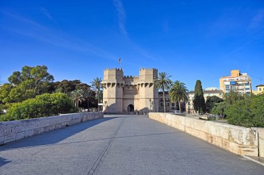 Serrano Kuleleri Torres de Serranos Valencia, İspanya