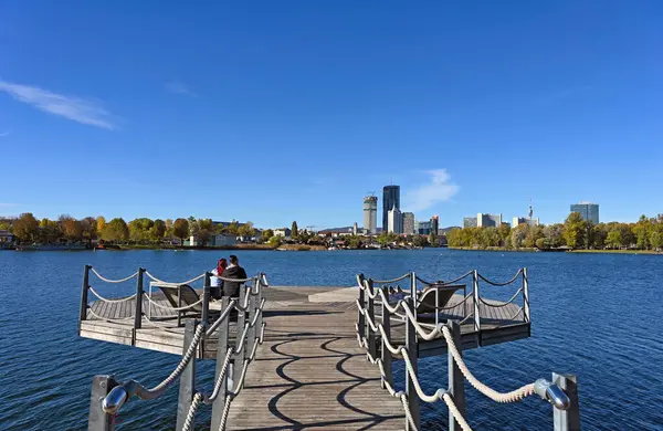 stock image People enjoy a sunny autumn day on the Danube river in Vienna