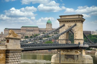 Zincir köprü ve Kraliyet Sarayı veya Buda Kalesi, Budapeşte, Macaristan