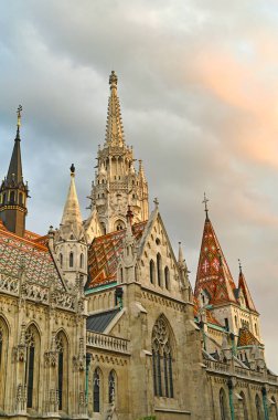 Günbatımında Matthias Kilisesi, Budapeşte Macaristan