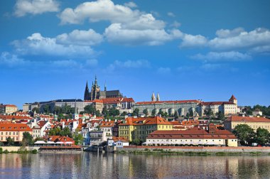 Prag Şatosu Hradcany ve Çek Cumhuriyeti Prag 'daki eski bir kasaba