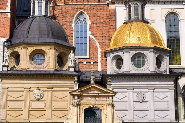 Kraliyet Katedrali Wawel Kalesi altın kule detayları, Krakow, Polonya
