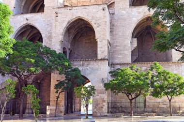 Serrano Kuleleri, Torres de Serranos Valencia, İspanya