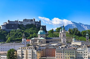 Festung Hohensalzburg ve Katolik Katedrali, Salzburgerland, Avusturya ile Salzburg silueti
