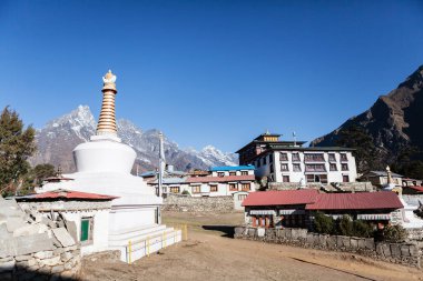Himalayalar 'daki Budist Stupa