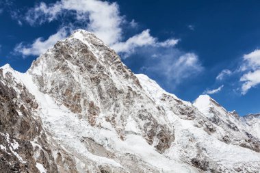 Khumbu Himalaya. Amadablam Dağı 'nın manzarası.