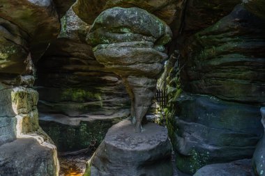 Bledne skaly (Errant Rocks) - Güney Polonya 'daki Masa Dağları' nda turistik bir yer.