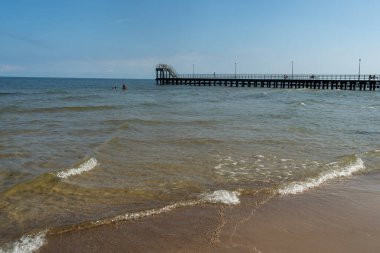 Sianozety, Batı Pomerania, Polonya 19 Temmuz 2024. Küçük bir spa kasabasında iskele.