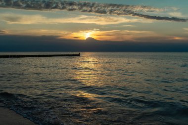 Polonya 'da Baltık Denizi' nde gün batımı