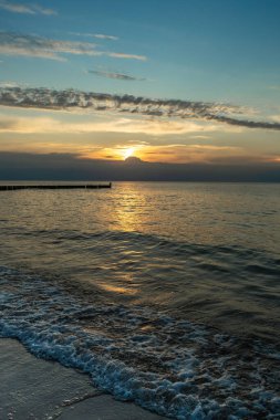 Polonya 'da Baltık Denizi' nde gün batımı