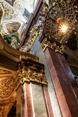 Czestochowa. 27 Temmuz 2024. Jasna Gora Tapınağı 'ndaki Bazilika' nın içinde. Czestochowa Citi, Polonya