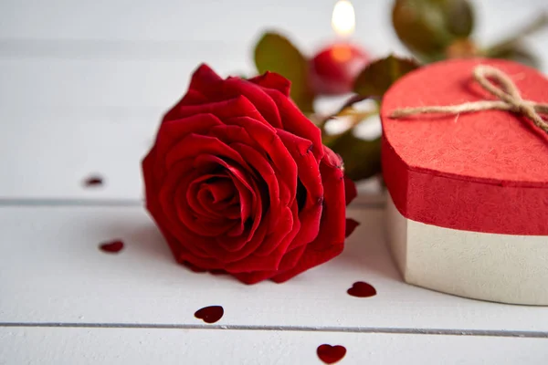 Single Fresh Red Rose Flower White Wooden Table Heart Shaped — Stock Photo, Image