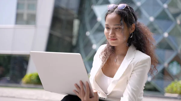Portrait Young Asian Business Woman While Working Laptop Sitting Outdoors — Stock Photo, Image