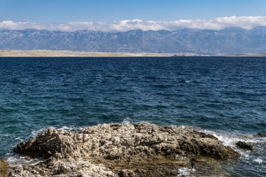Hırvatistan 'da yaz mevsiminde Akdeniz' in Rocky Sahili