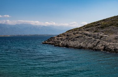 Hırvatistan 'da yaz mevsiminde Akdeniz' in Rocky Sahili