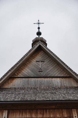 Lubelskie Voyvoda 'daki Hanna şehrindeki eski ahşap kilisenin detayları.