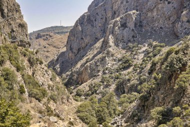 Girit adasındaki Topolia vadisiyle manzara