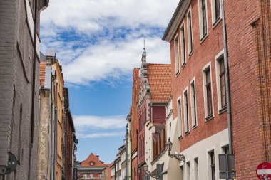 Polonya 'nın eski Torun kasabasında bulunan eski binalar