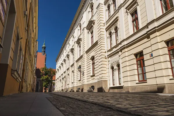 Polonya 'nın eski Bydgoszcz kasabasındaki eski binalar