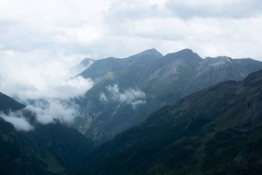 Avusturya, Alplerdeki Grossglockner panoramik yolu