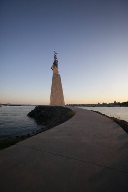 Güney Nessebar Körfezi 'nde Aziz Niklas Anıtı.