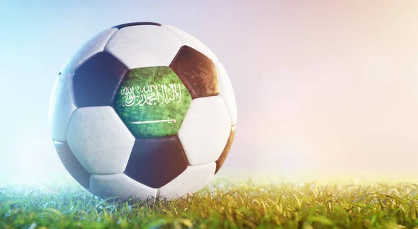 Fußballball Mit Flagge Saudi Arabiens Auf Dem Rasen Saudi Arabische — Stockfoto