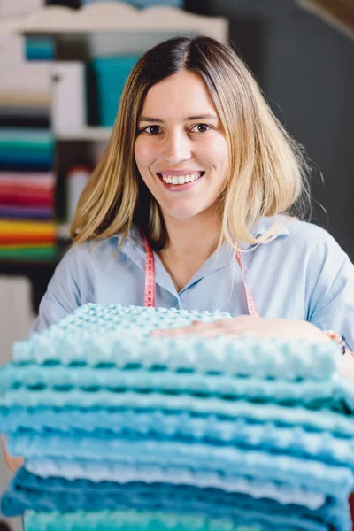 Seamstress Smiling Woman Portrait Her Sewing Workshop — Stock Photo, Image