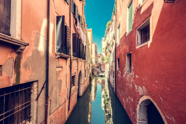 Natursköna Smala Kanalen Venedig Italien Historisk Italiensk Stad Vatten — Stockfoto