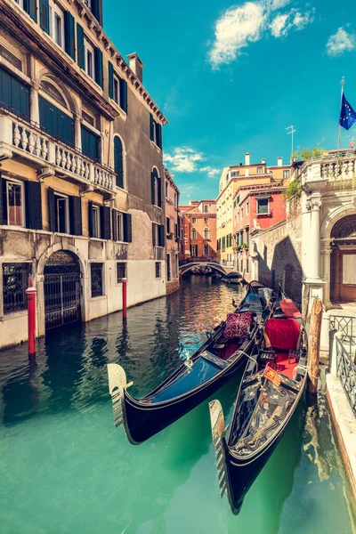 Γόνδολα Στο Γραφικό Κανάλι Της Βενετίας Ιταλία Ρομαντικός Προορισμός Ταξιδιού — Φωτογραφία Αρχείου