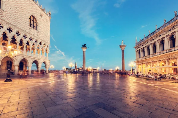 Markusplatz Und Palazzo Ducale Oder Dogenpalast Venedig Italien Bei Nacht — Stockfoto