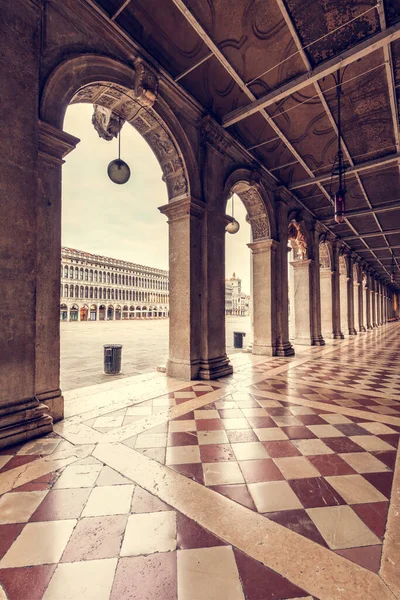 Arch Zuilen San Marco Plein Venetië Italië Bij Zonsopgang — Stockfoto