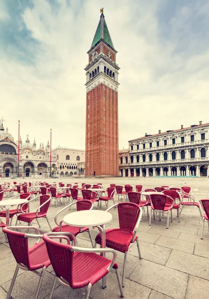 Restaurant Saint Mark Square Basilica Campanile Tower Venice Italy Sunrise — Stock Photo, Image