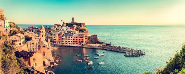 Vernazza Cinque Terre Itálie Panorama Při Západu Slunce Oblíbená Turistická — Stock fotografie
