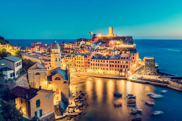 Vernazza Cinque Terre Italien Natten Populära Turistmål Liguriens Kust — Stockfoto