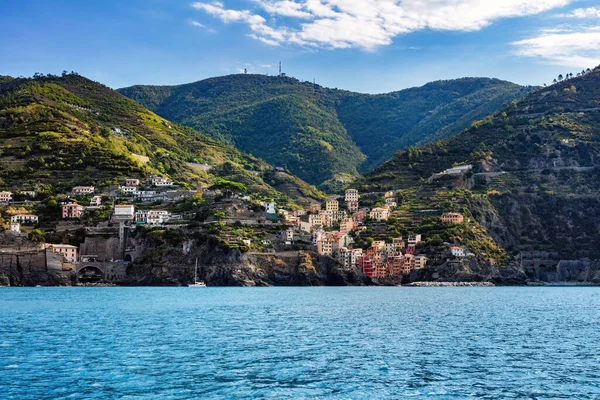 Costa Cinque Terre Com Riomaggiore Aldeia Itália Colinas Penhascos Como — Fotografia de Stock