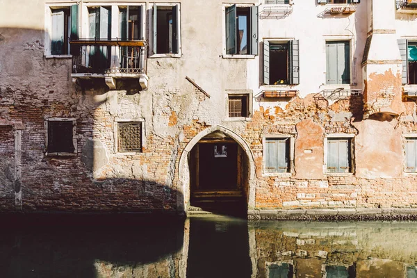 Historisch Huis Aan Gracht Venetië Italië Scenic Architectuur — Stockfoto