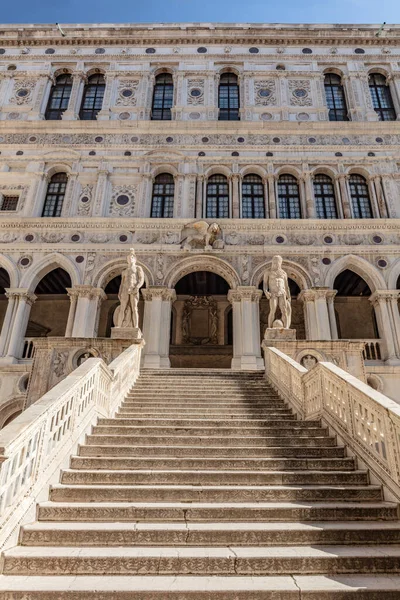 Starożytne Schody Palazzo Ducale Lub Pałacu Dożów Wenecji Włochy Winobranie — Zdjęcie stockowe
