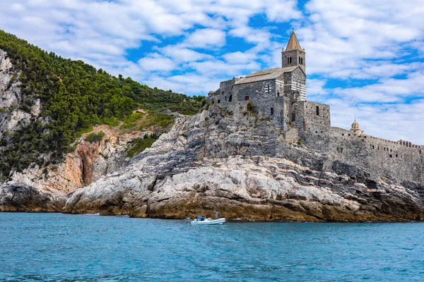 Porto Venere Włochy Kościołem Piotra Klifie Widok Morza — Zdjęcie stockowe