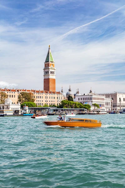 Campanile Kulesi Venedik Talya Daki Doge Sarayı Kanaldan Görüldüğü Üzere — Stok fotoğraf