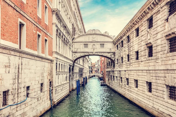 Ponte Dei Sospiri Sul Canale Venezia Famosa Destinazione Turistica — Foto Stock