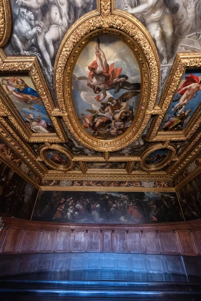 イタリアのヴェネツィアにあるドゥカーレ宮殿やドゥカーレ宮殿の内装 歴史的建造物 — ストック写真