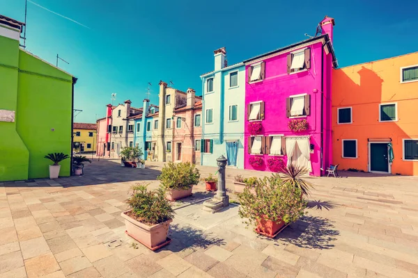 Kolorowe Malowane Domy Wyspie Burano Pobliżu Wenecji Włochy Malownicze Włoskie — Zdjęcie stockowe