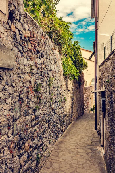 意大利维涅尔港的意大利小路狭窄 历史建筑 — 图库照片