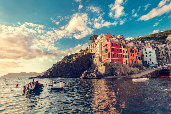 Riomaggiore Cinque Terre Itálie Při Západu Slunce Oblíbená Turistická Destinace — Stock fotografie